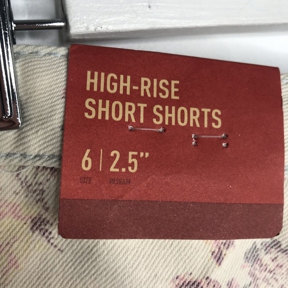 NWT High rise short shorts Floral cutoffs sz6 - Picture 6 of 8